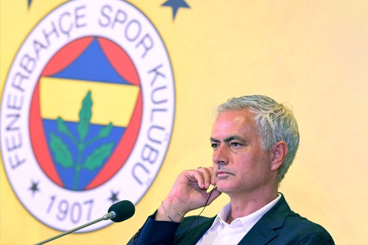 Fenerbahçe, managed by Mourinho, faces off against Swiss team in the race for the Champions League