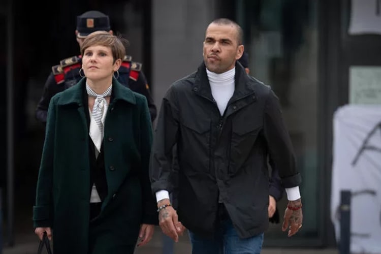 Barcelona court rejects appeals and Dani Alves remains free